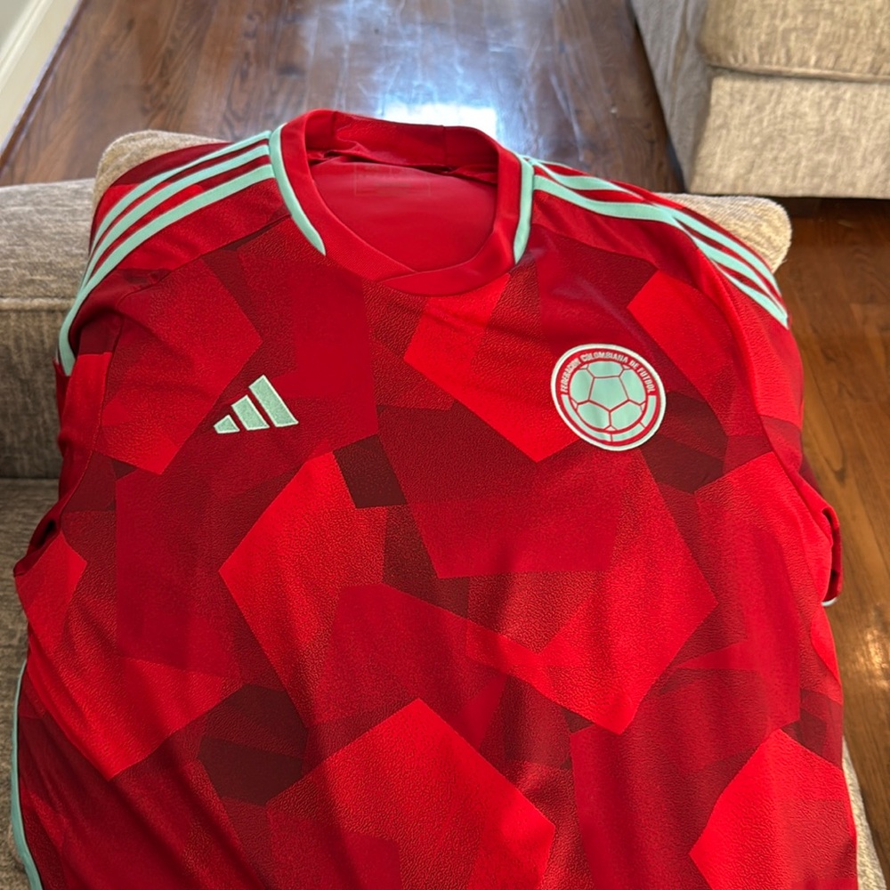 TWO Men’s Soccer Jersey - Picture 1 of 9